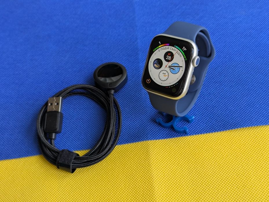 Магазин Все працює watch OS 26 Apple Watch 6 44 б/в з США+ плівка