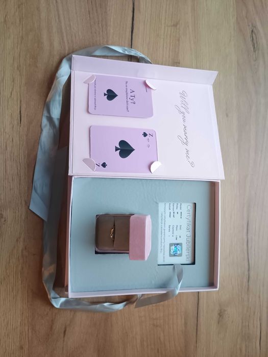 Złoty Pierścionek Amazing Briju z Brylantem