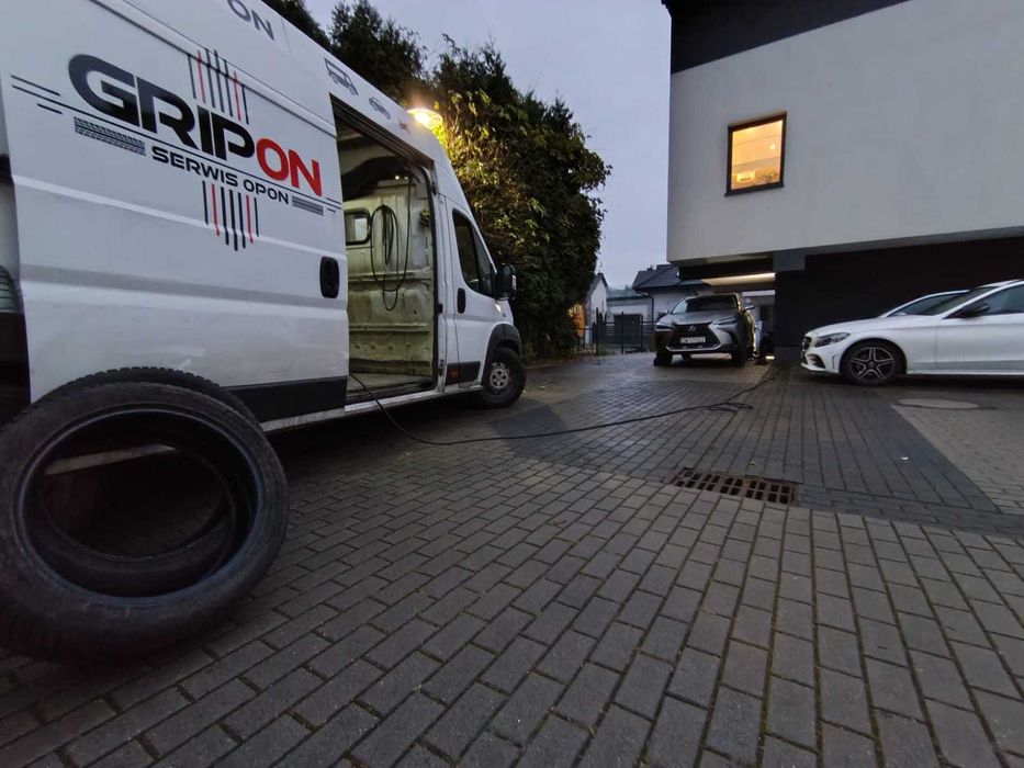 Mobilna wulkanizacja Oleśnica i okolice 24H | Osobowe BUS Motocykle |