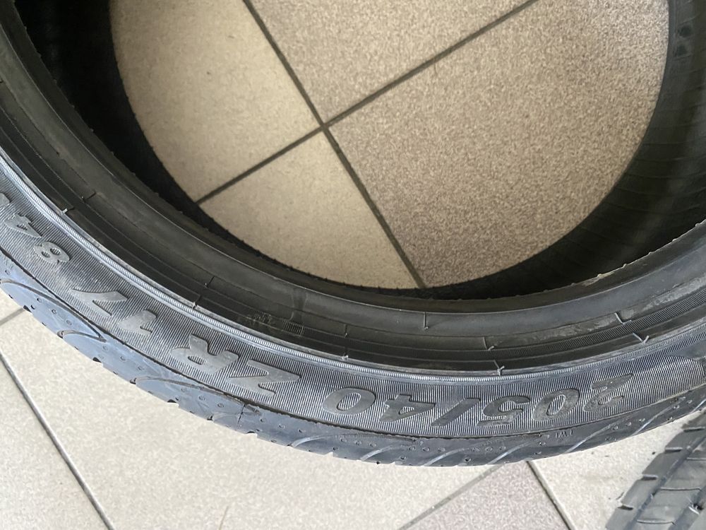 205/40 ZR17  Pirelli P Zero nero