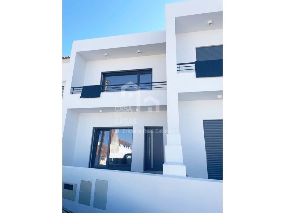 Vende Moradia T2 - Ericeira 6 km, A Casa das Casas