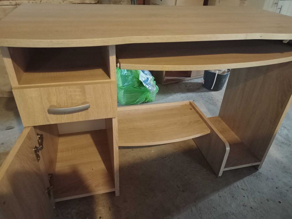 Biurko młodzieżowe