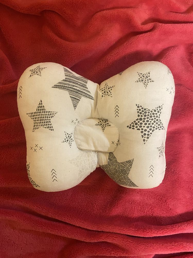Подушка для новонароджених метелик