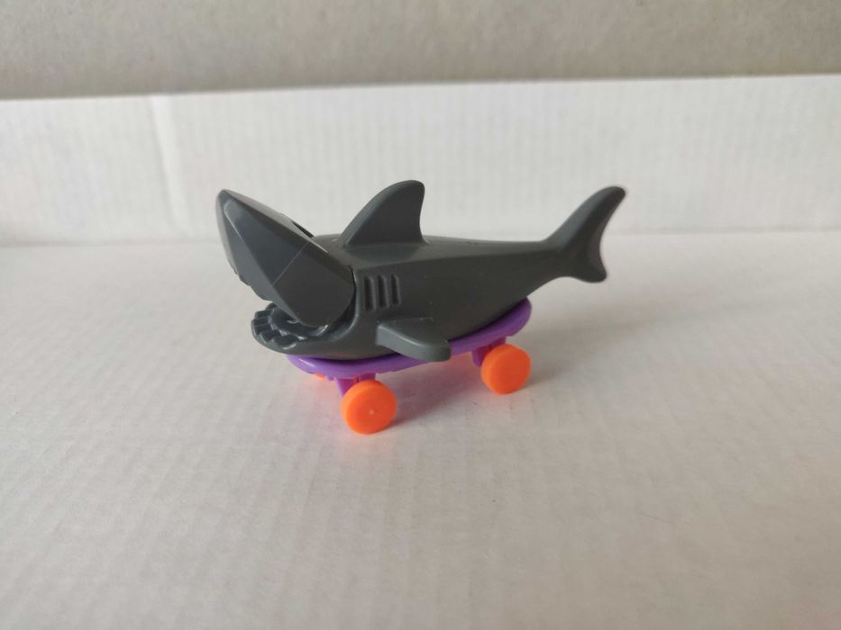 Акула серая большая для Лего Lego Вода Shark на скейте, 7 см.