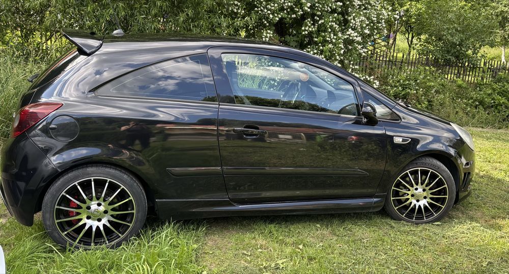 Opel corsa opc 1.6t 192km