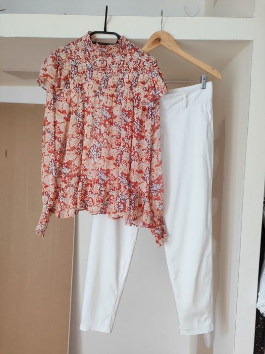 Klasyczne białe off white spodnie cygaretki Zara M