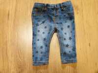 rozm 68 F&F spodnie miękki cienki jeans w gwiazdki