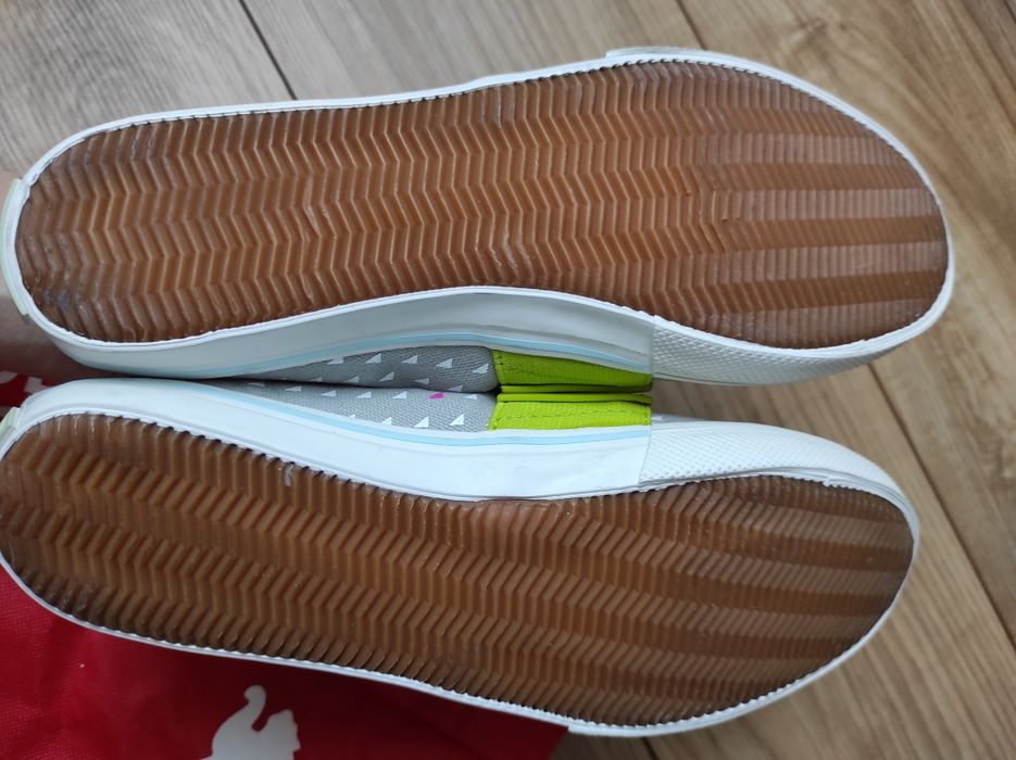 Buty tenisówki Puma rozm. 38,5 . Nowe