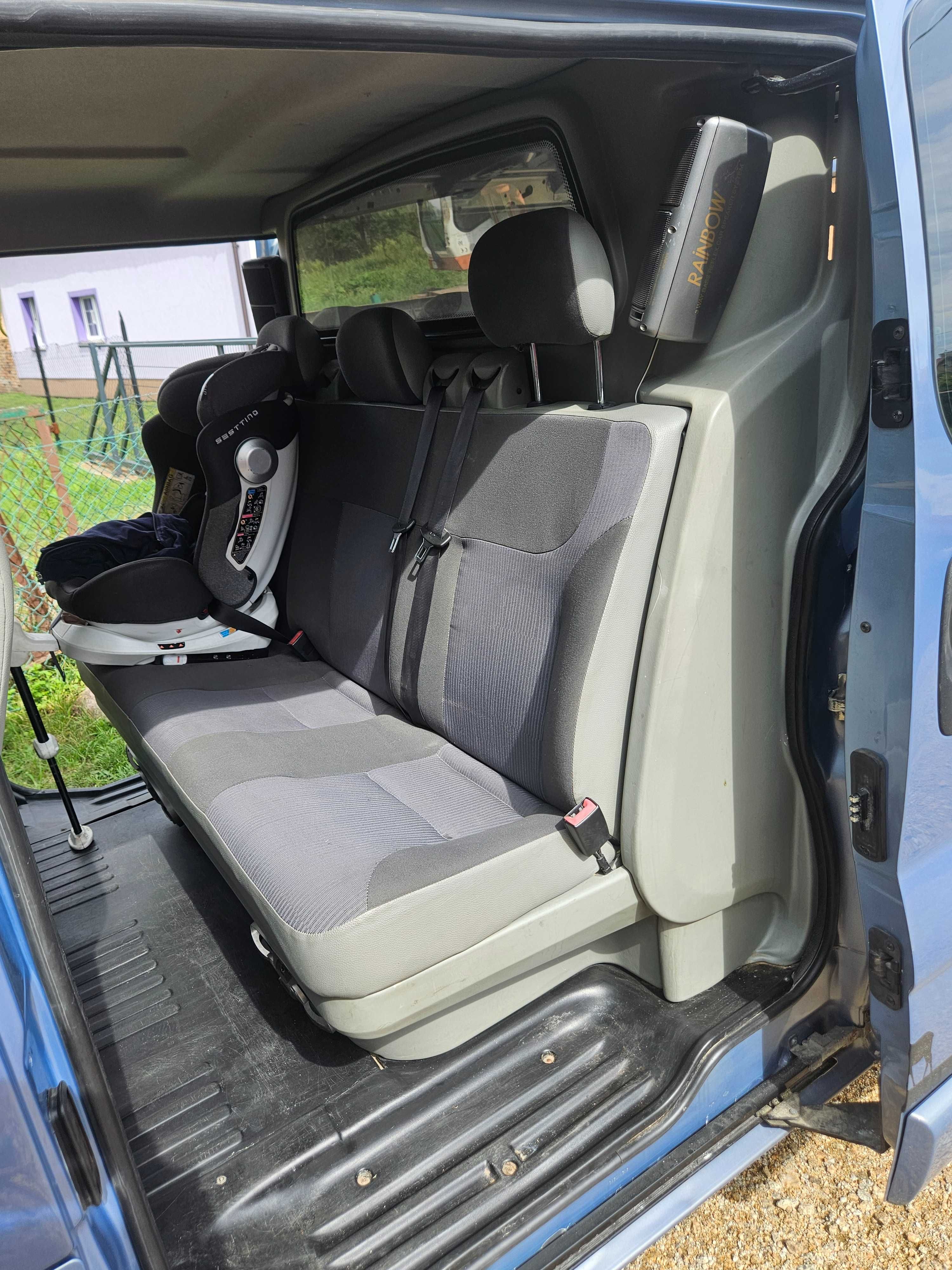 Opel vivaro 2.5 brygadówka 5 os. Klima