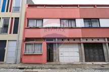Moradia T4 para venda