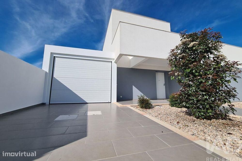 Casa / Villa T3 em Tornada e Salir do Porto de 210,00 m2