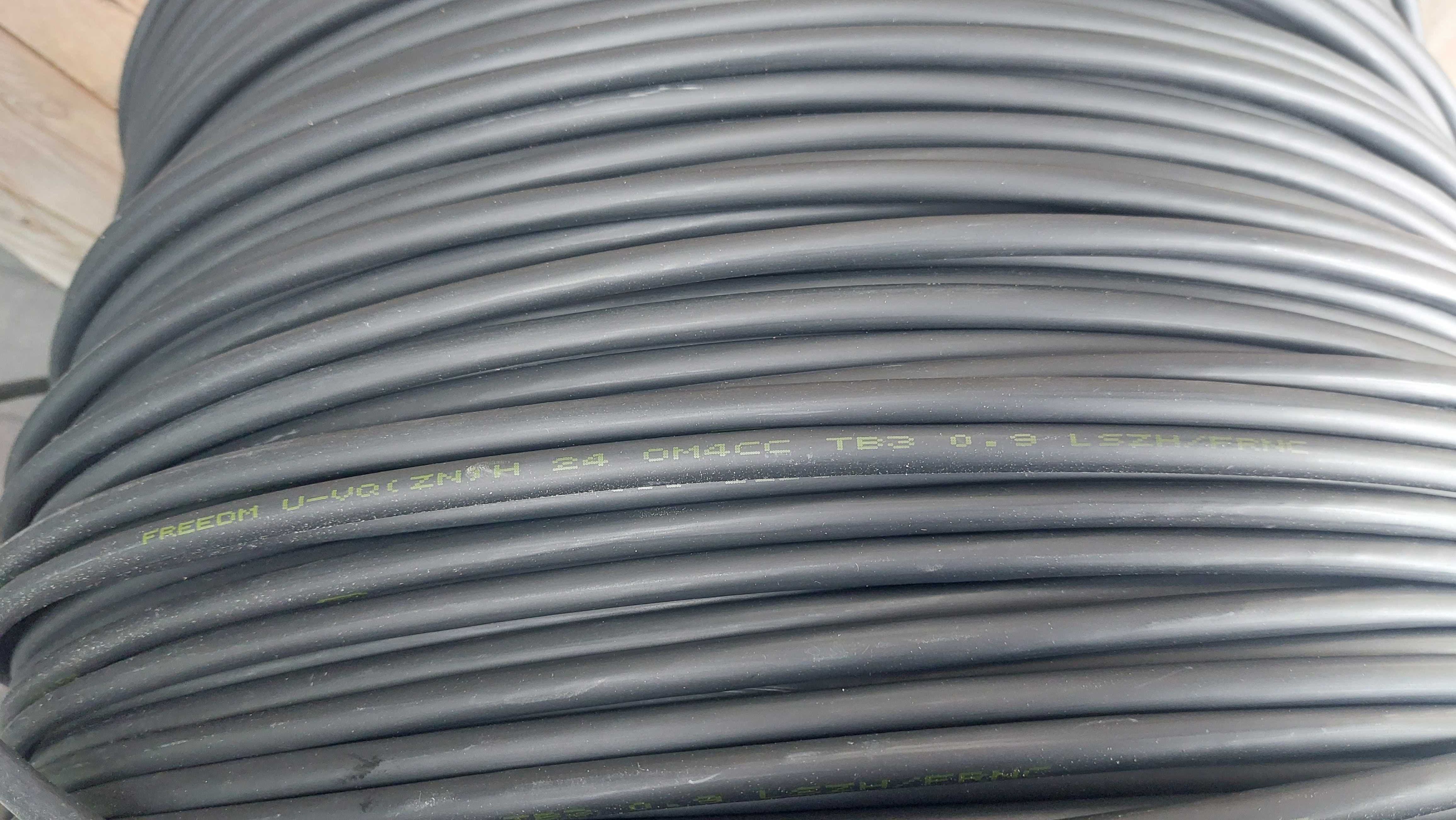 Kabel światłowodowy, od 20-500m Corning OM4 Wielomod Czarny 24-drożny,