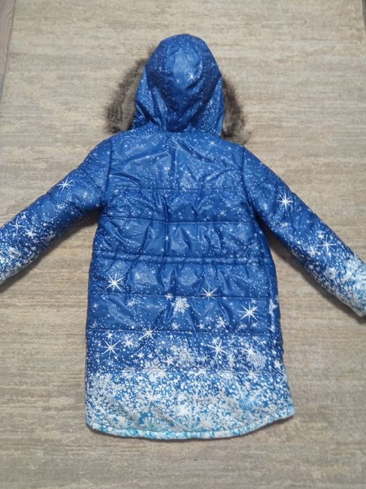 Продам зимняя куртка,шапка на 8-11 лет, 146-152 рост