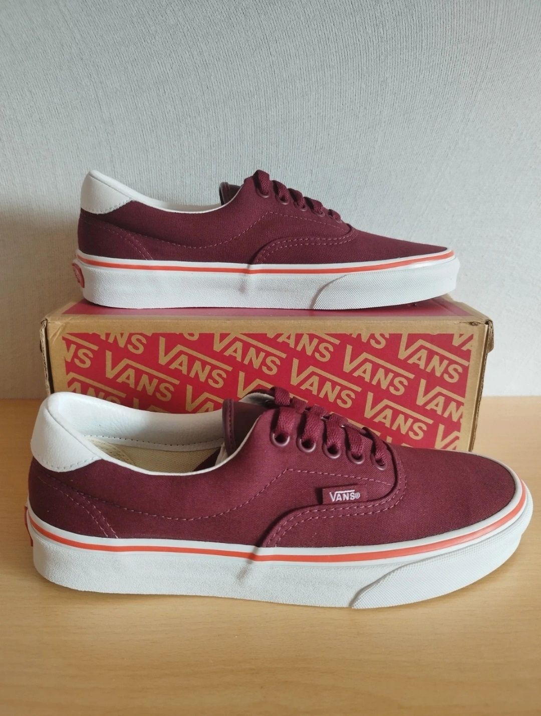 Vans tamanho 38,5 novos, nunca usados