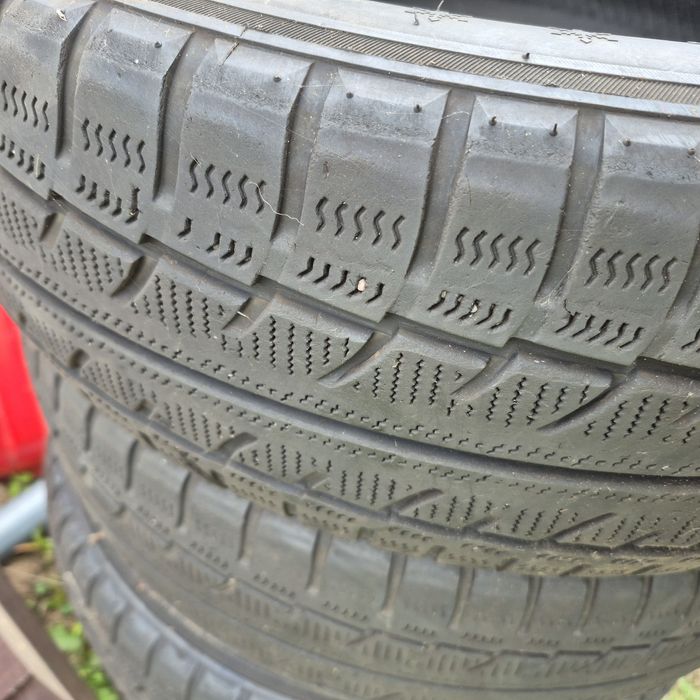 Opony zimowe 205/66R16C