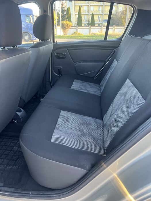 Продам офіційний Рено Сандеро,2012 рік