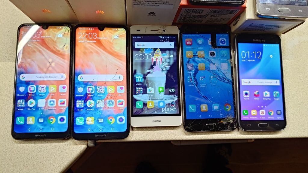 10 telefonów Huawei y7 2019 P8 lite Samsung Grand Prime J3