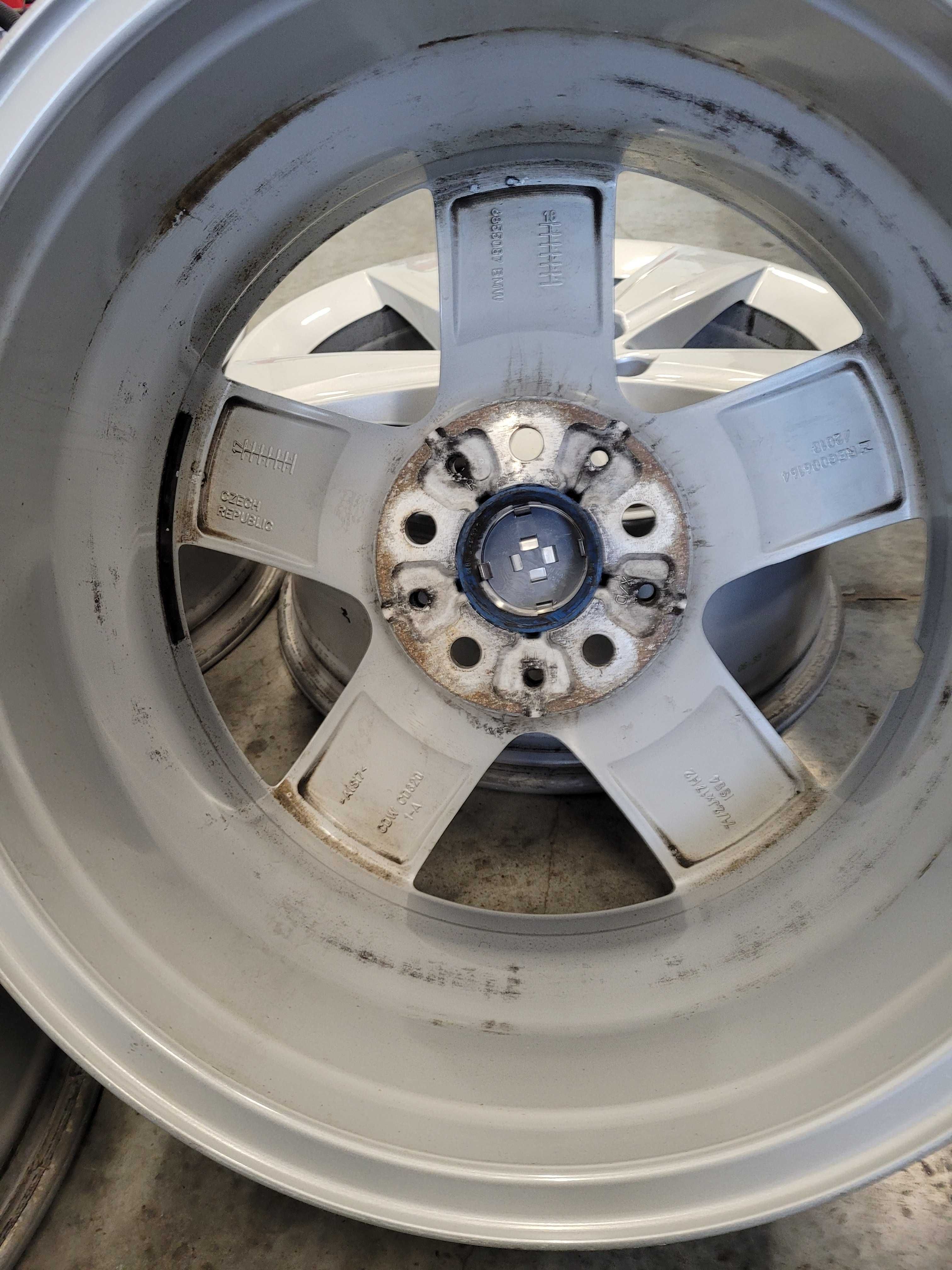 Komplet felg Volkswagen R 17 rozstaw 5x112 ET 54 J 7,5