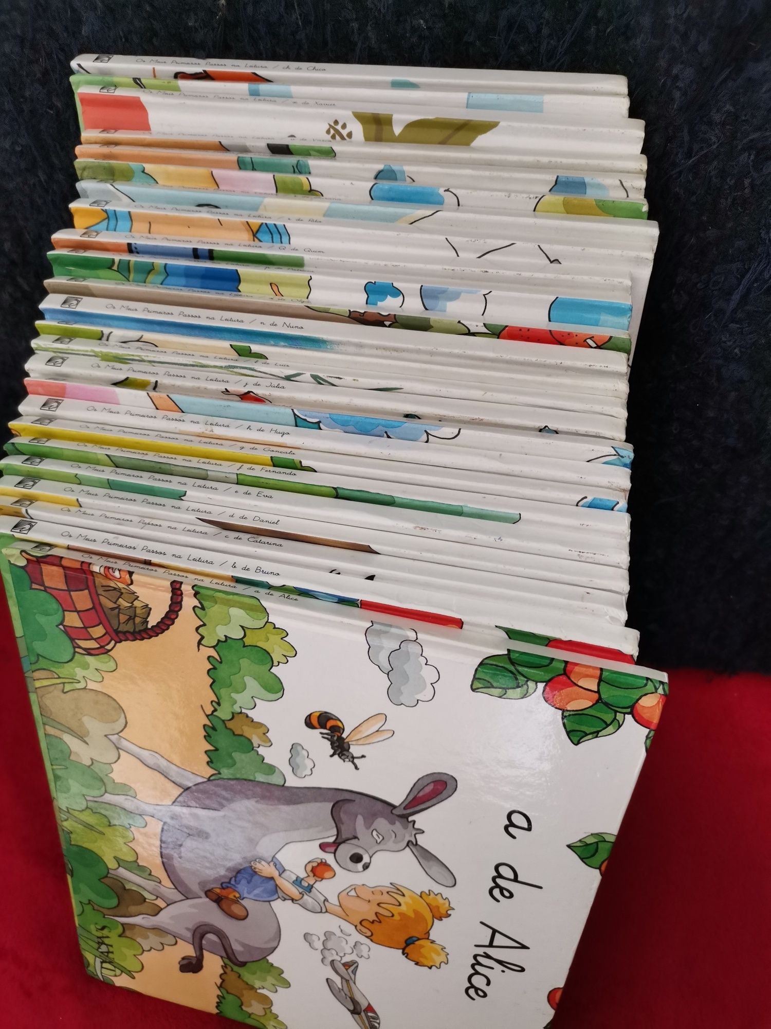 Livros didáticos infantis