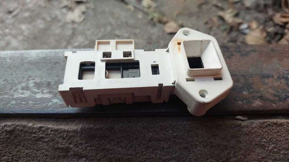 Замки люка BOSCH для стиральной машины