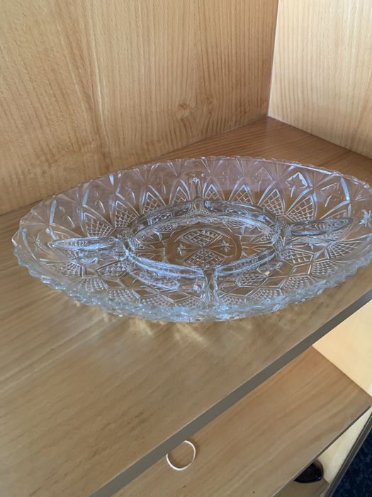 Prato de vidro para aperitivos