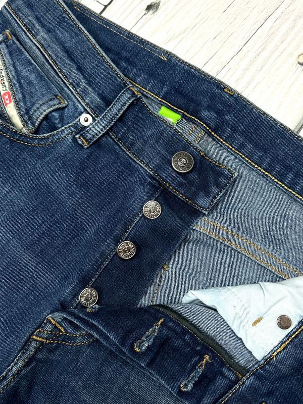 Diesel D-Fining Jeansy Męskie Tapered Logowane Nowy Model r. W29 L32