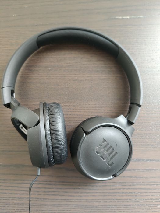 Słuchawki JBL Tune 500.