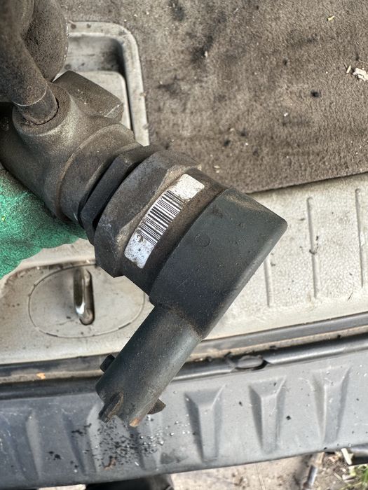 Топливная рампа датчик давления топлива хюндай santafe 2