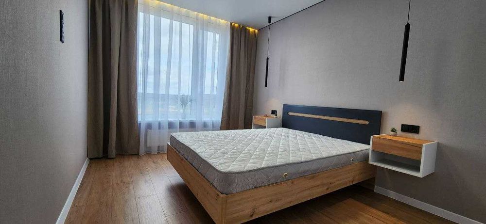 Продам 1к простору квартиру в ЖК Варшавський дизайнерський ремонт