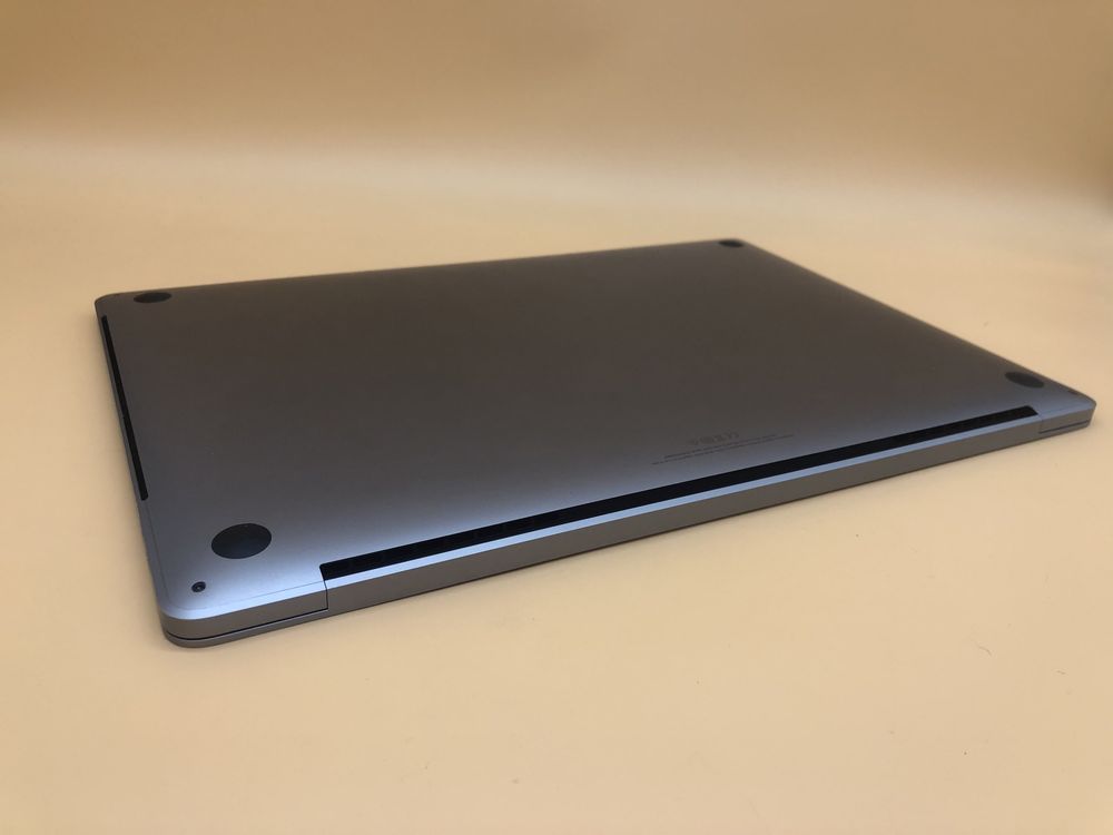 Macbook pro 16 2019 512gb i7
