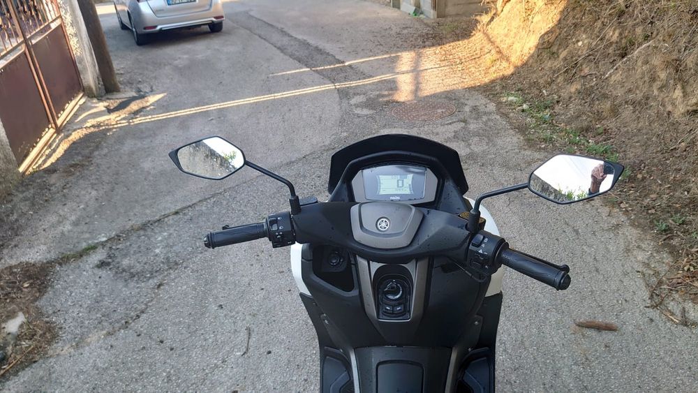 Yamaha N-Max.    8500 KM