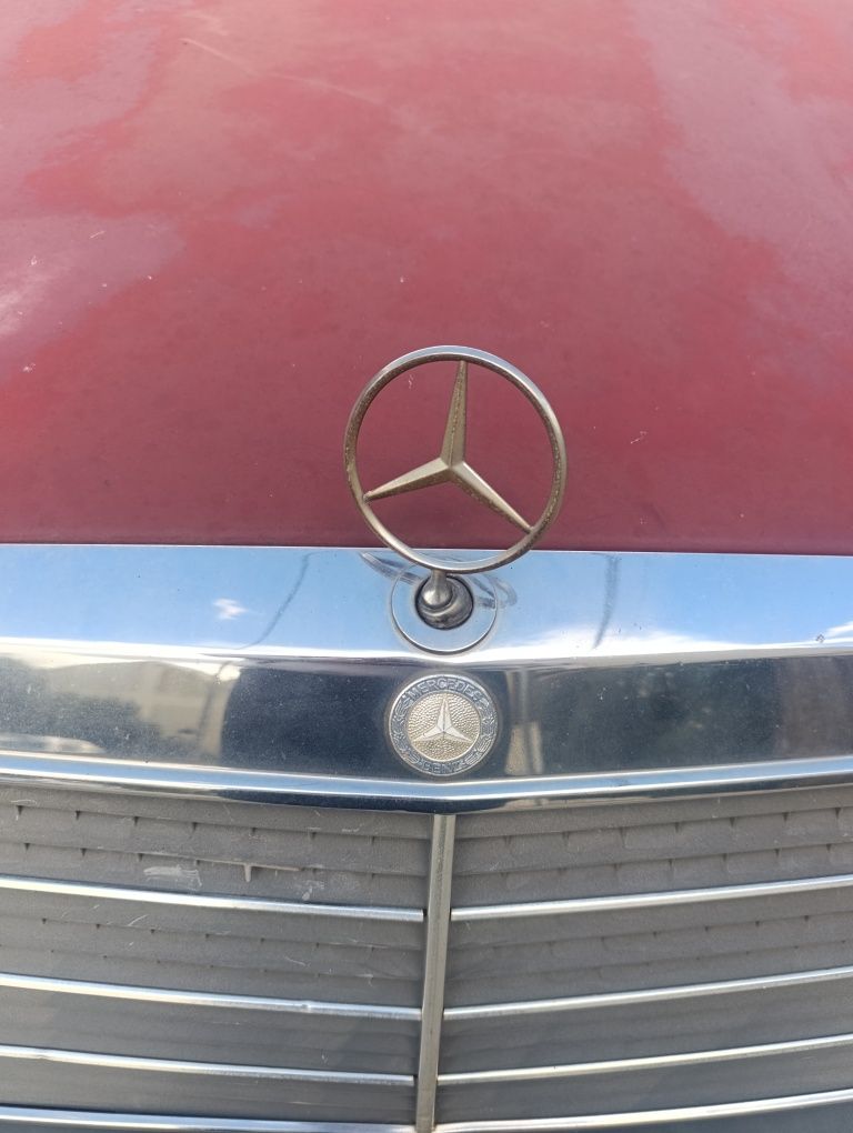 Mercedes Benz 200D