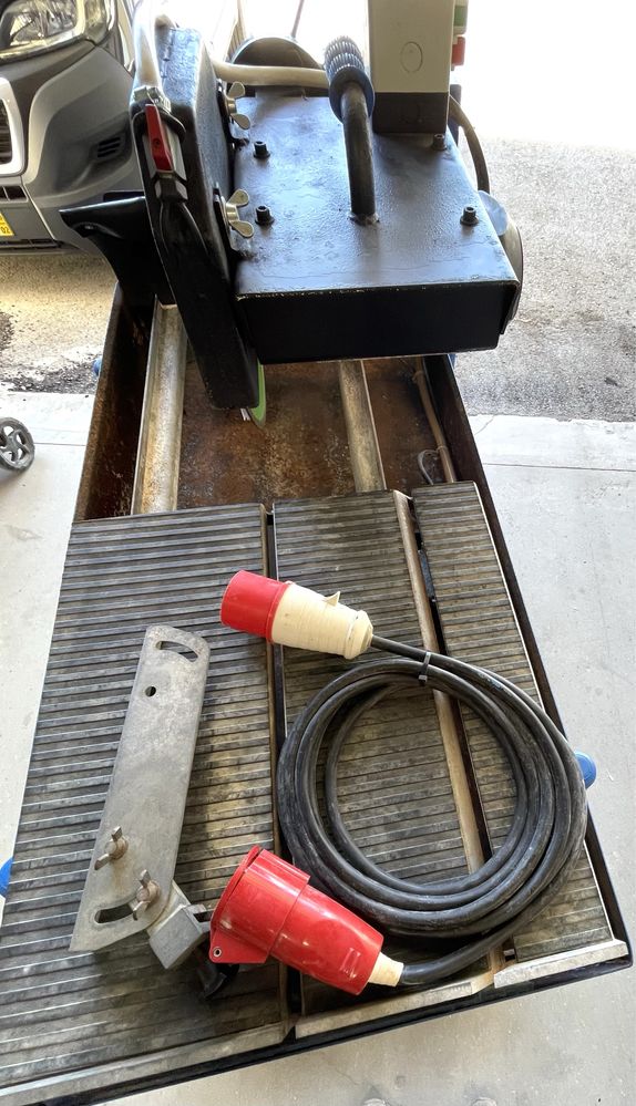 Maquina de cortar a agua para desocupar disco novo