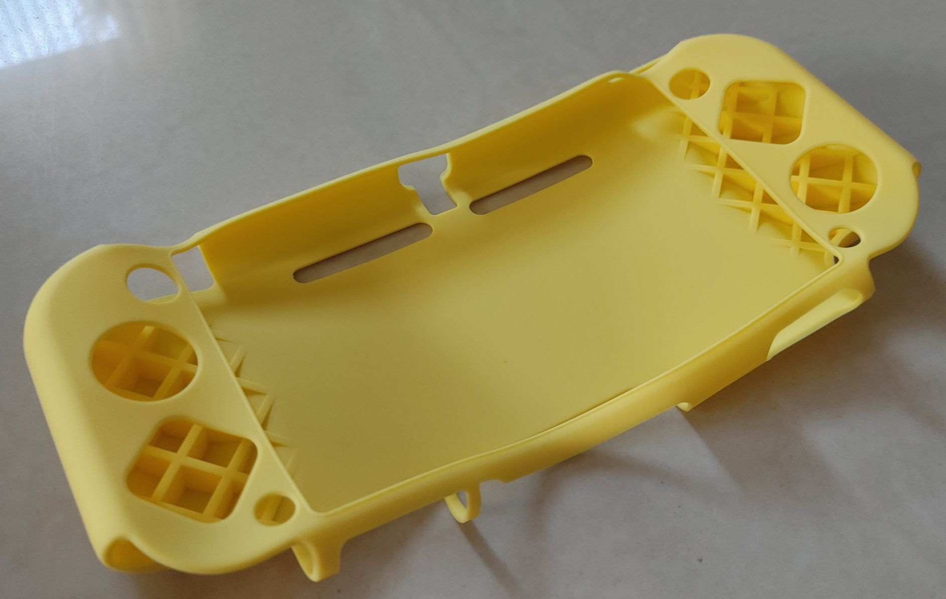 Futerał ochronny do Nintendo SWITCH LITE, żółte