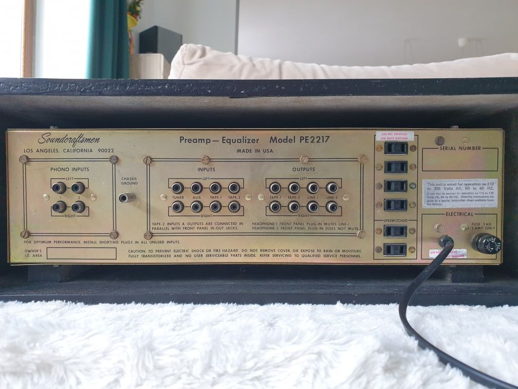 Soundcraftsman pe-2217 przedwzmacniacz  z korektorem