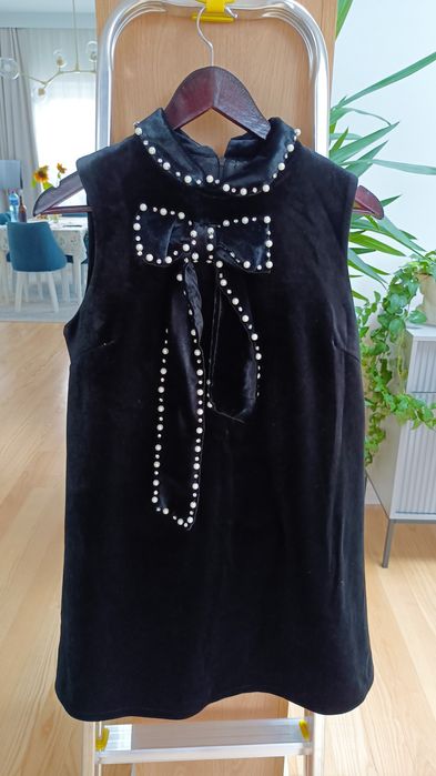 Sukienka czarna z perełkami rozmiar L 40  aksamitna  wieczorowa