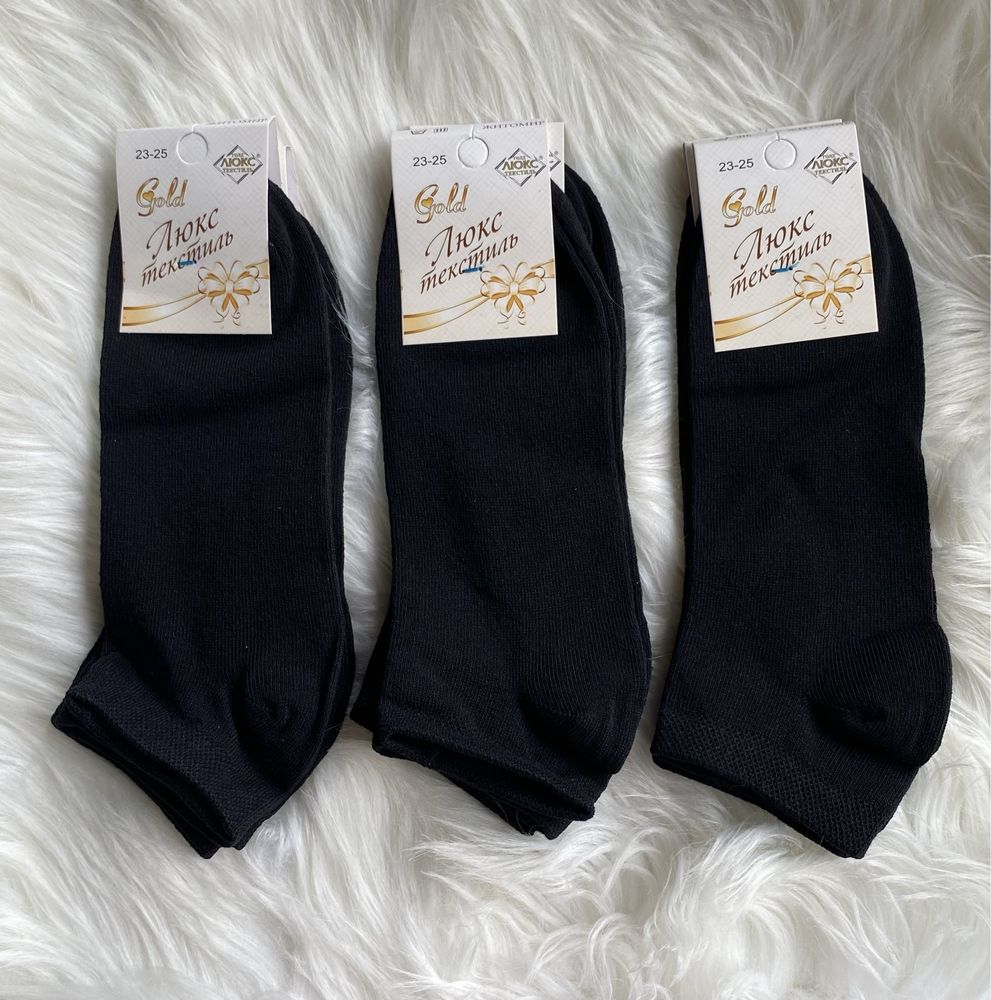 Чорні жіночі короткі шкарпетки