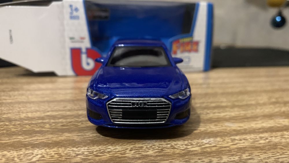 Модель 1/43 Audi A6 C8 Avant (Bburago / Burago)