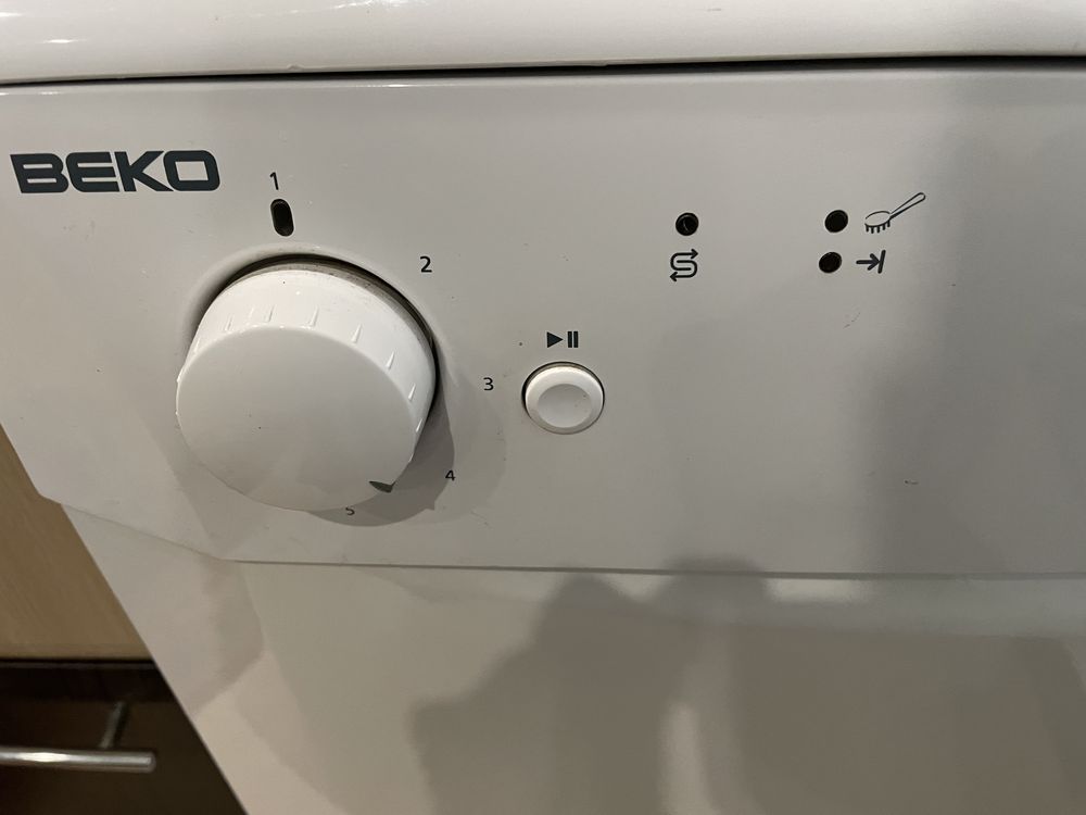 Посудомийна машина Beko