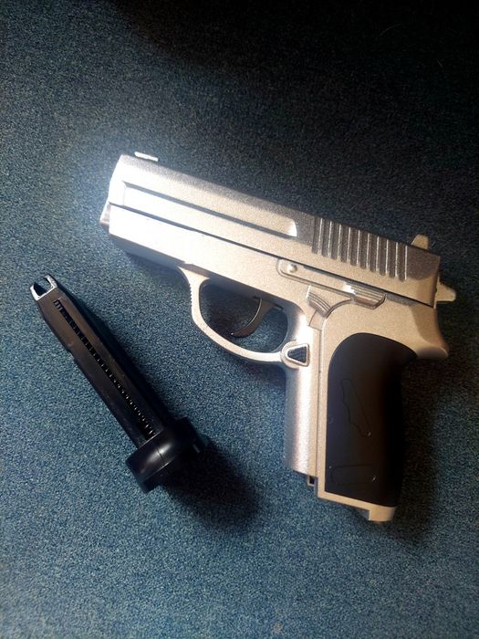 Детский пистолет