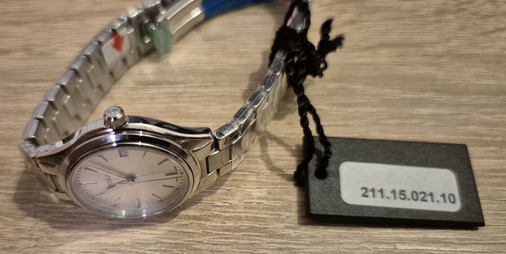Nowy damski zegarek Doxa Tradition 211.15.021.10 Swiss Szafir