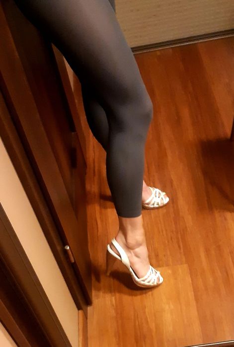 Legginsy Calzedonia S-M, szare