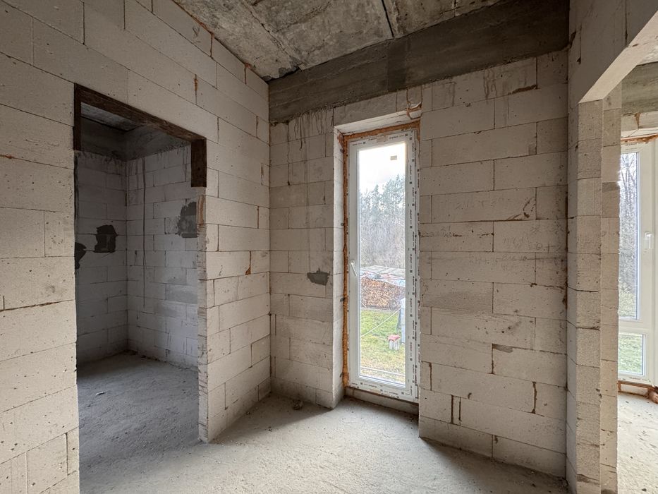 Новий будинок в передмісті