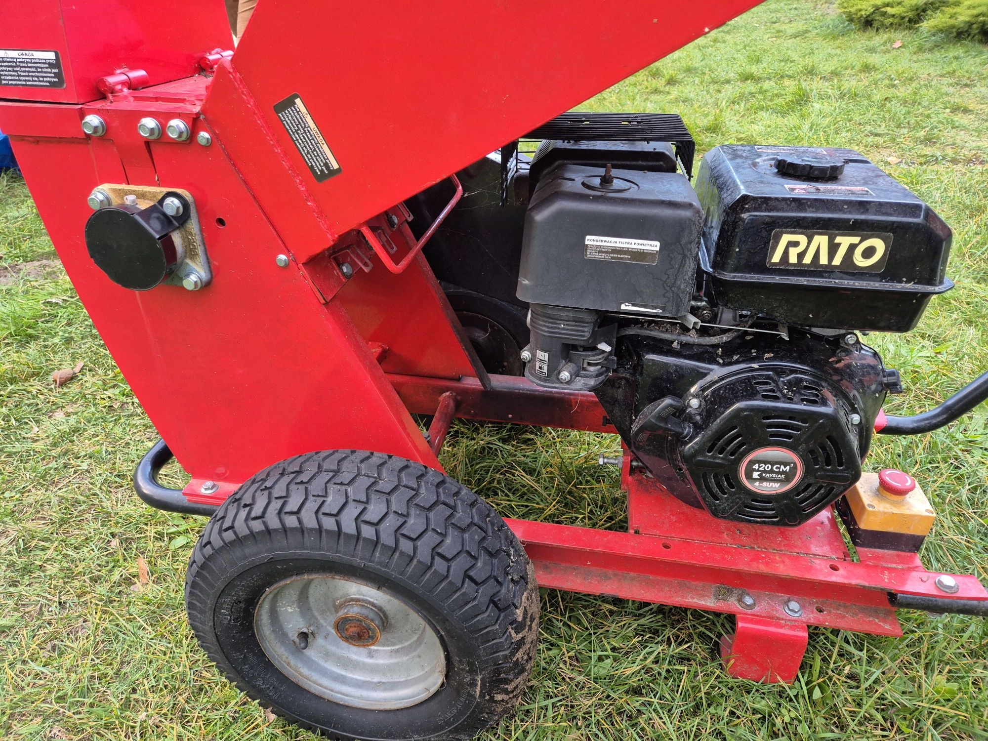 Rozdrabniacz rębak spalinowy do gałęzi,,Faworyt Jr420r''
