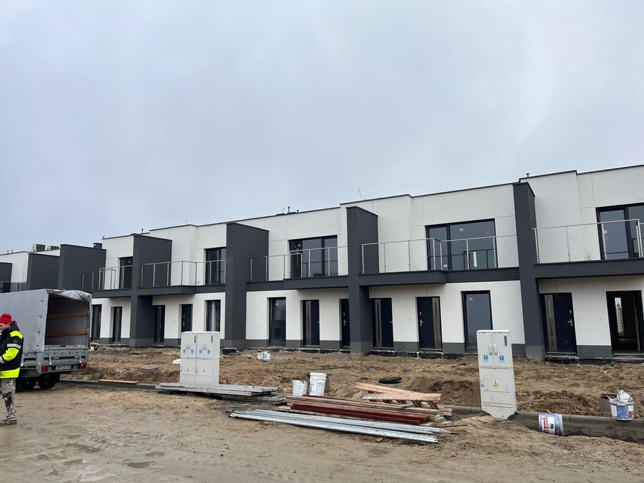 Elewacja, Docieplenia, Szablonowa
cegra, Imitacija desky, Malowanie!!!