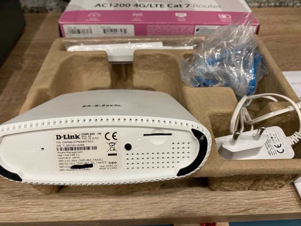 Router bezprzewodowy z 4G D-Link DWR-960/W AC1200 Biały