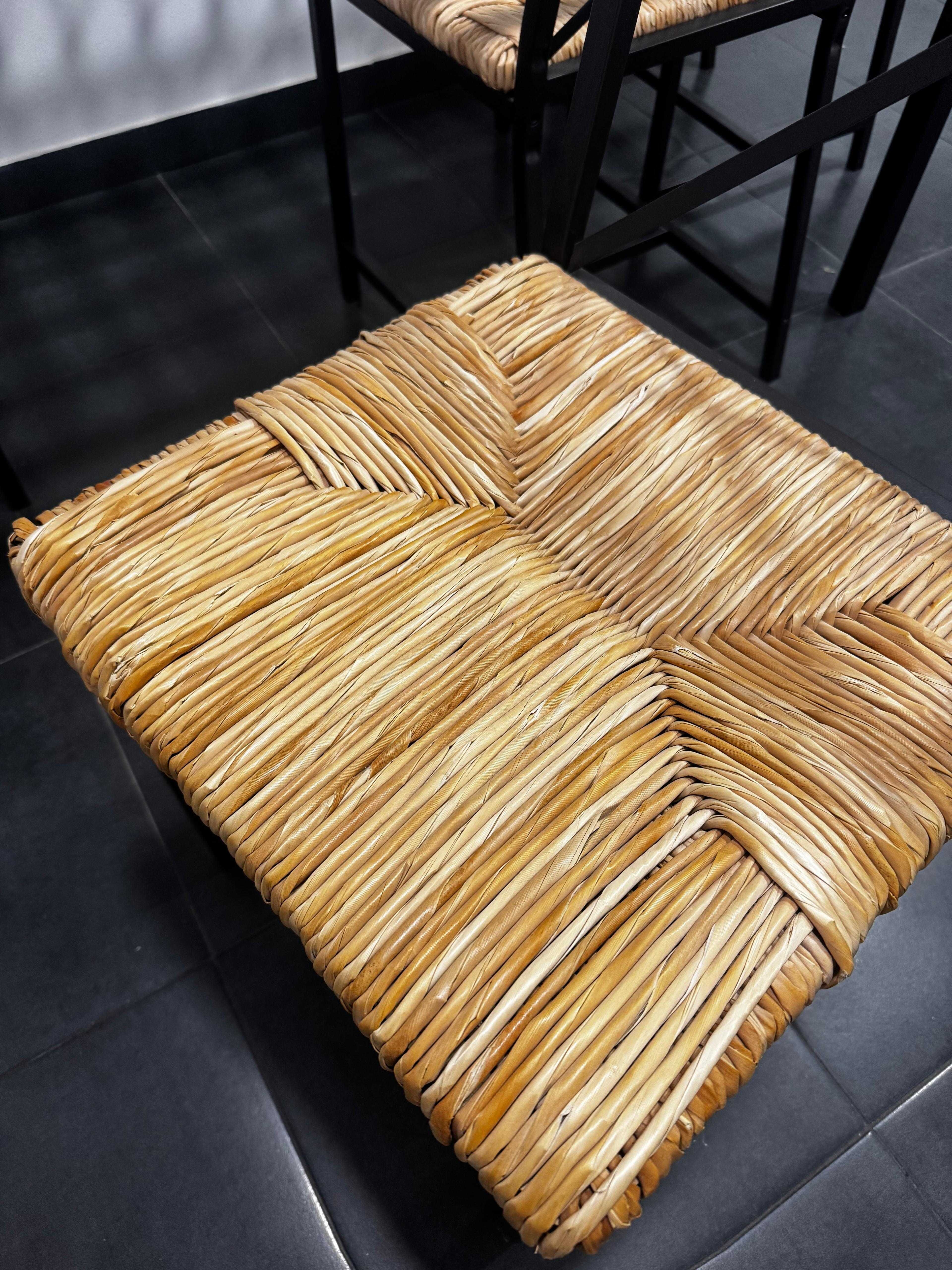 Mesa de cozinha com 4 cadeiras IKEA - BOM ESTADO