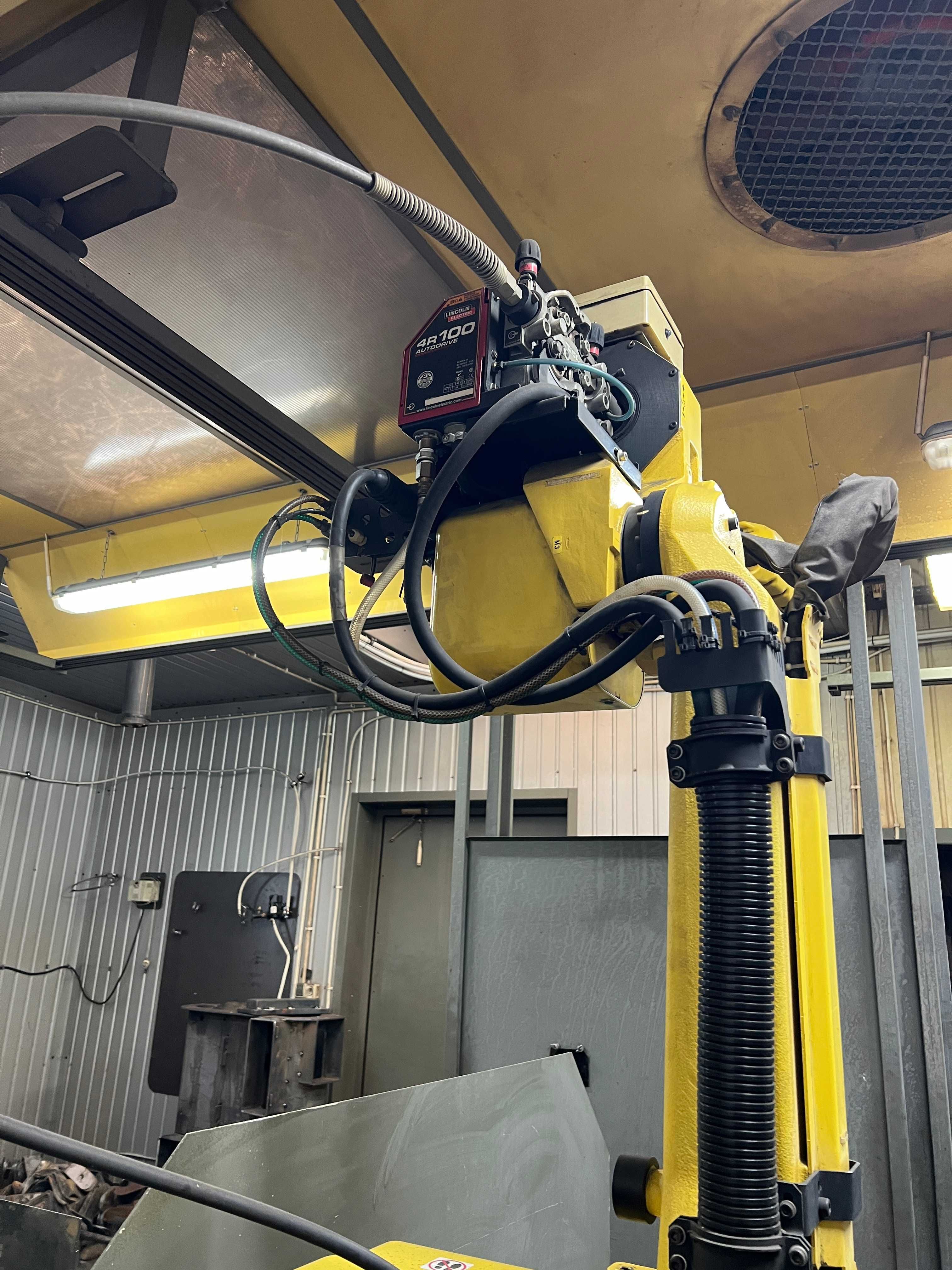 robot spawalniczy FANUC Arc Mate 120iC/12l +żródło LINCOLN PW 500