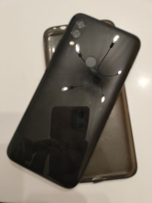 Telefon Redmi 7  Miui Android 11.0.3 Procesor I8x1.80ghz Z 2021 roku