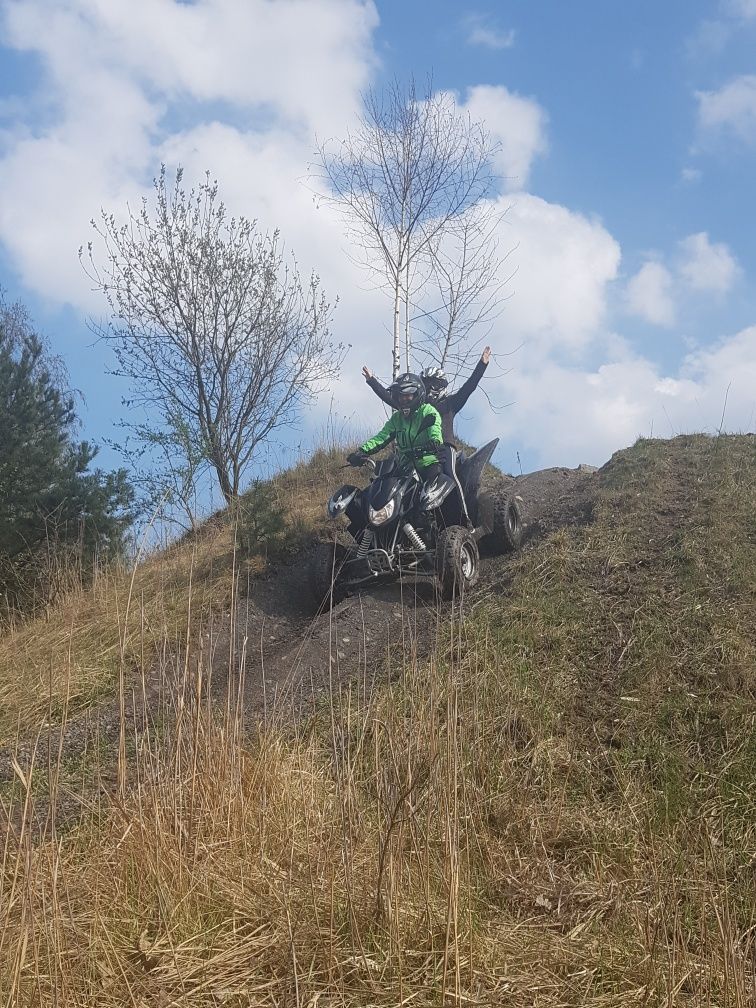 Prezent Wypożyczalnia Quadów wynajem wyprawy w teren, Quady Rybnik